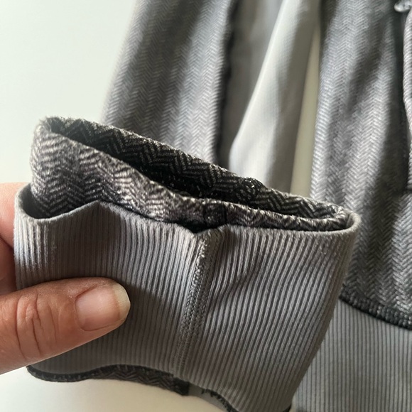 Lululemon Daily Practice Jacket Herringbone Gray Yoga Athleisure Lounge Running - Picture 6 of 9